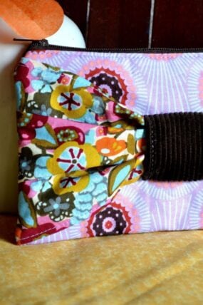 bow zipper pouch