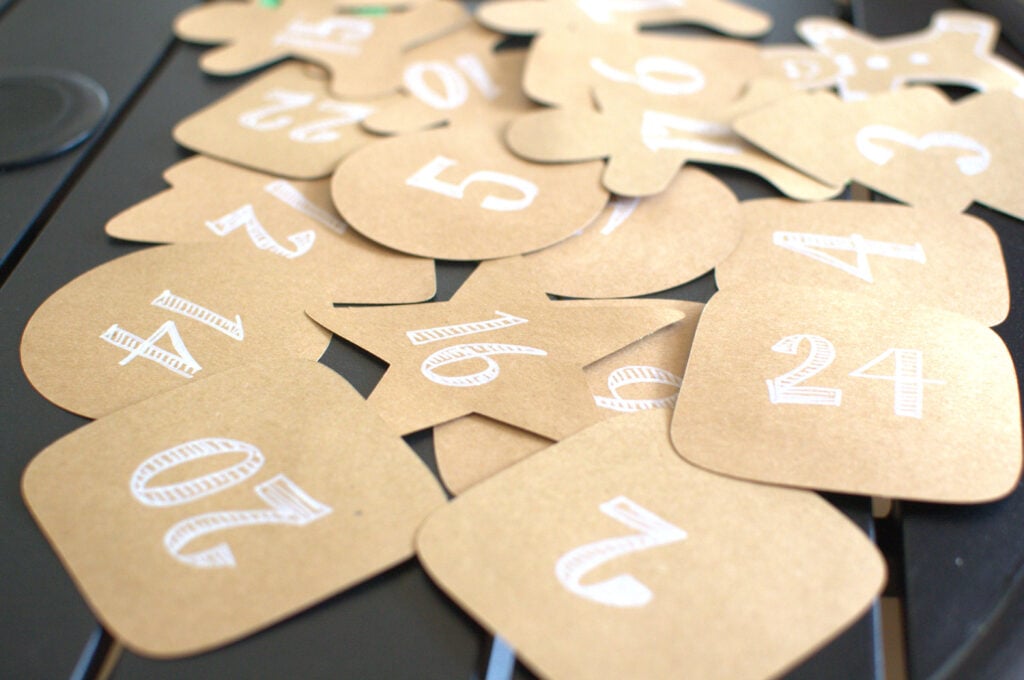 Christmas countdown, Christmas cookie advent calendar Christmas Cookie Countdown - numbers on the back